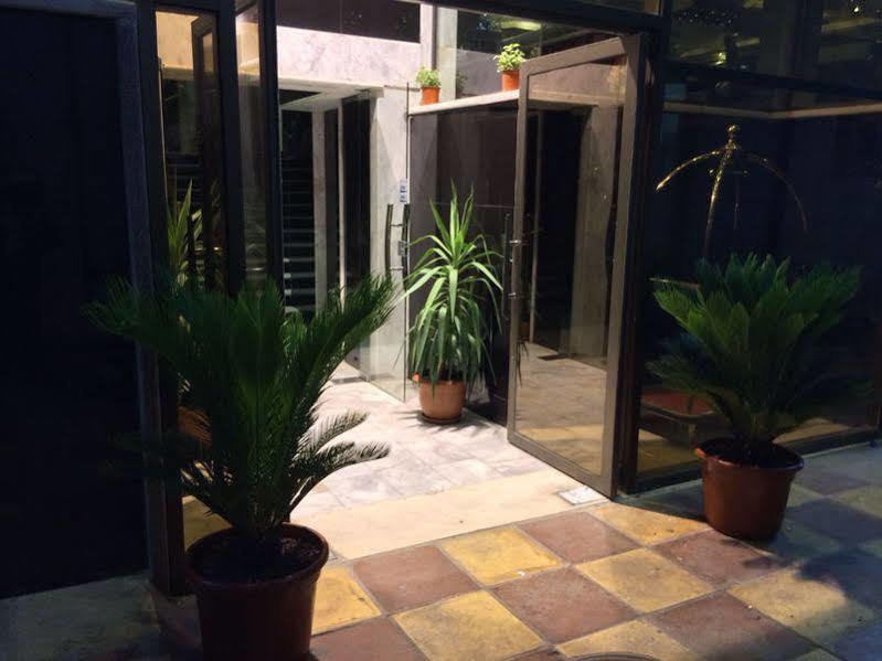 イルビド Nahas Plazaアパートホテル エクステリア 写真